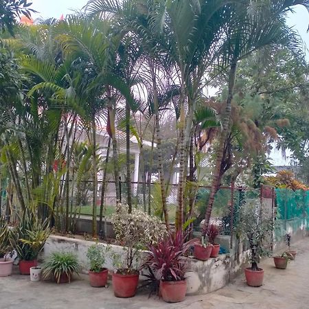 Vedic Villa Varanasi Esterno foto