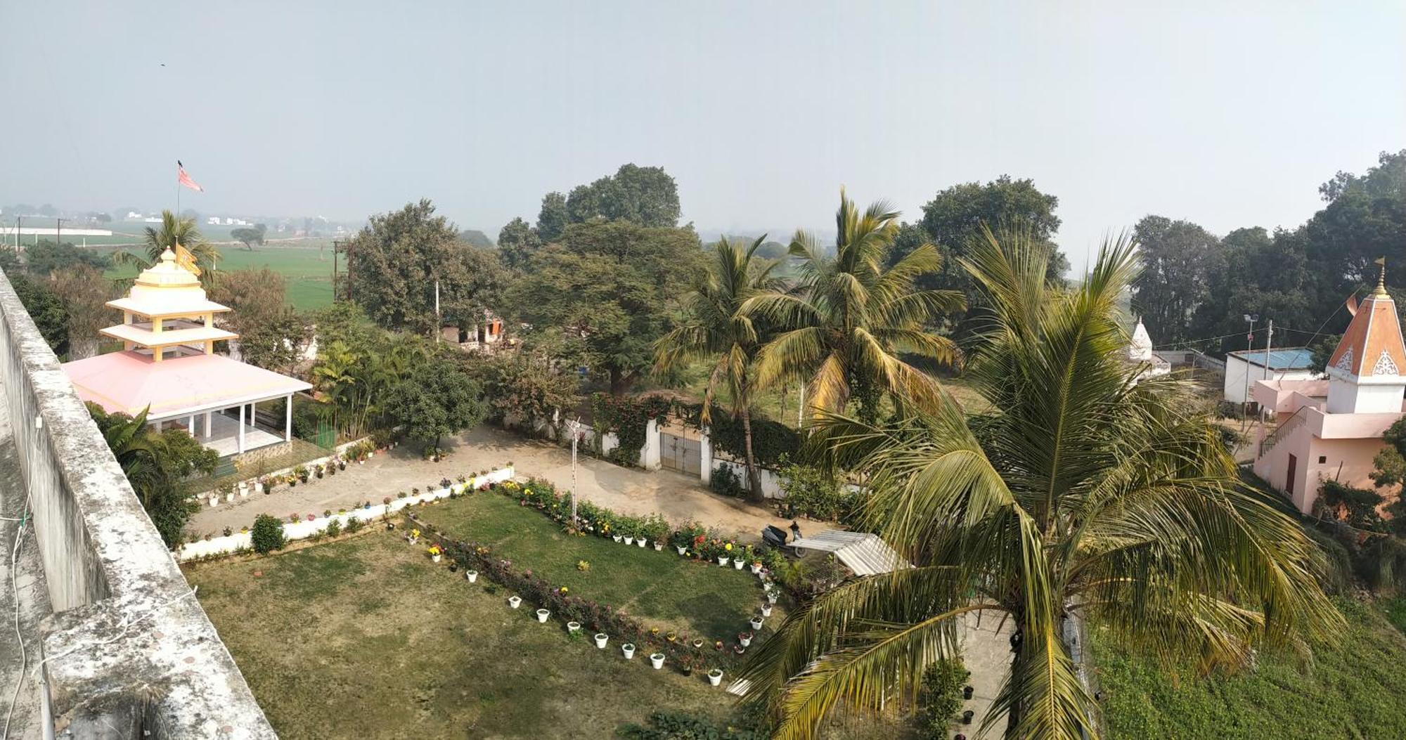 Vedic Villa Varanasi Esterno foto