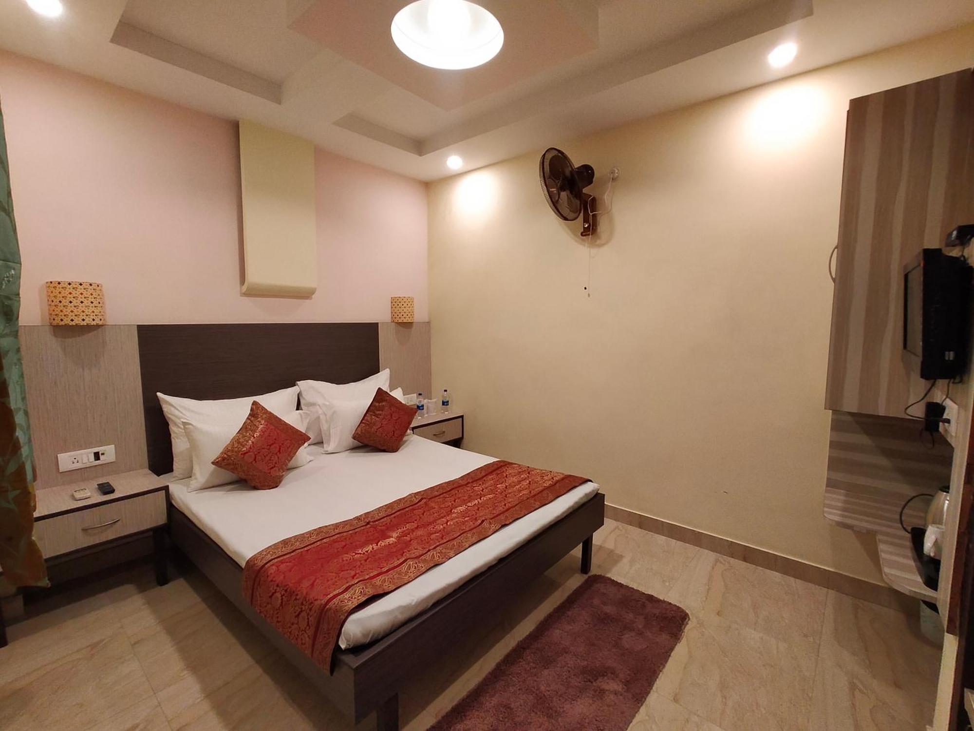 Vedic Villa Varanasi Esterno foto