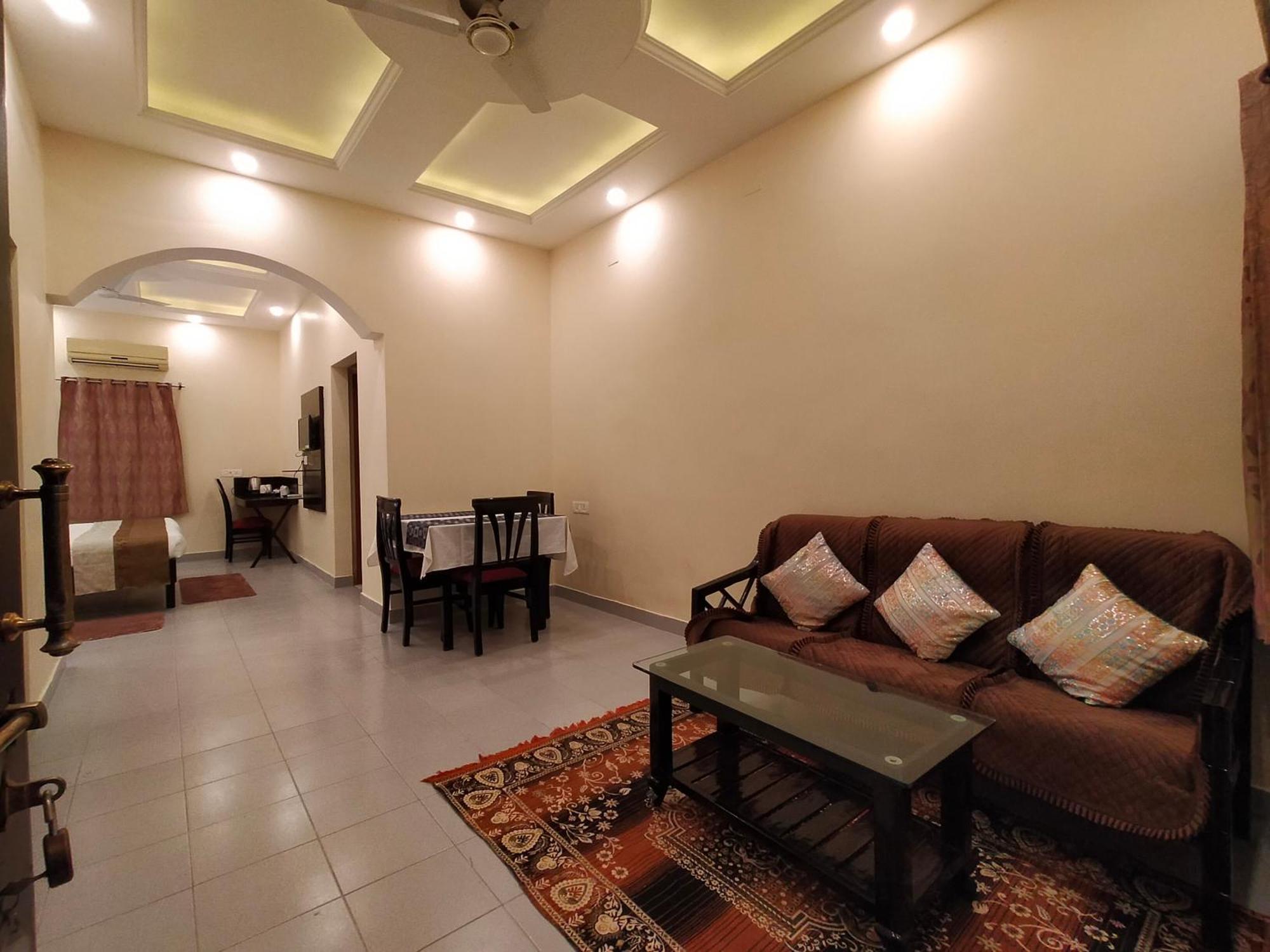 Vedic Villa Varanasi Esterno foto